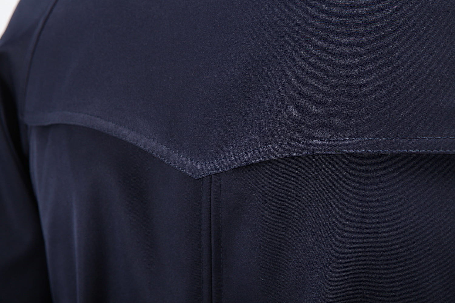 Trench coat largo con cinturón – cortaviento y doble botonadura para primavera y otoño