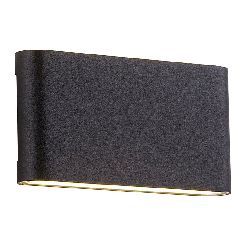 Lámpara LED de pared impermeable IP65 – luz cálida para exterior e interior