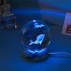 Lámpara 3D de medusa, delfín y más – bola de cristal con base de madera y luz USB