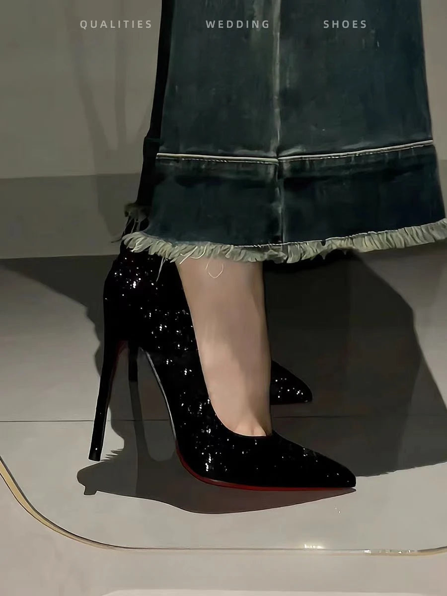 Pumps y sandalias mujer – elegantes, charol PU brillante y tacón stiletto