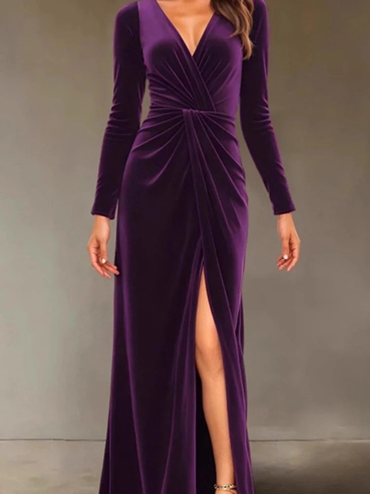 Vestido de terciopelo mujer – escote en V, cintura alta y falda plisada