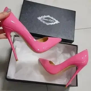 Pumps burdeos mujer – tacones stilettos de charol, slip-on y punta fina