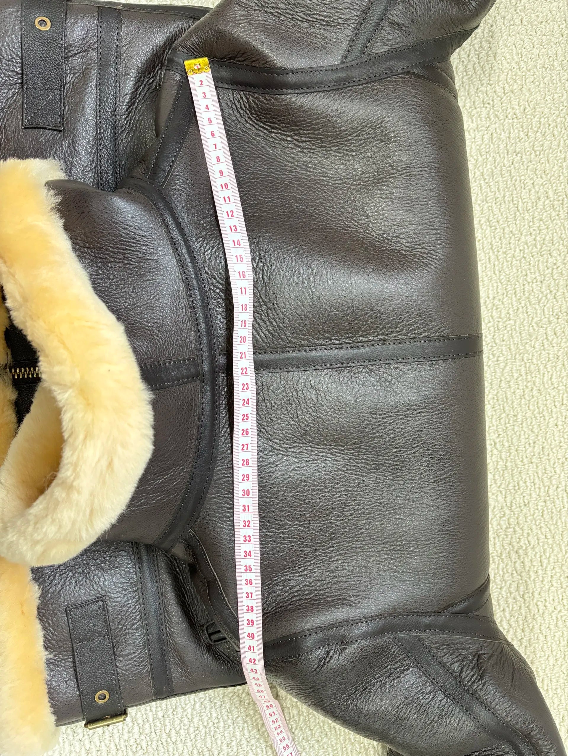 Campera de invierno mujer – cuero genuino y abrigo grueso con piel natural