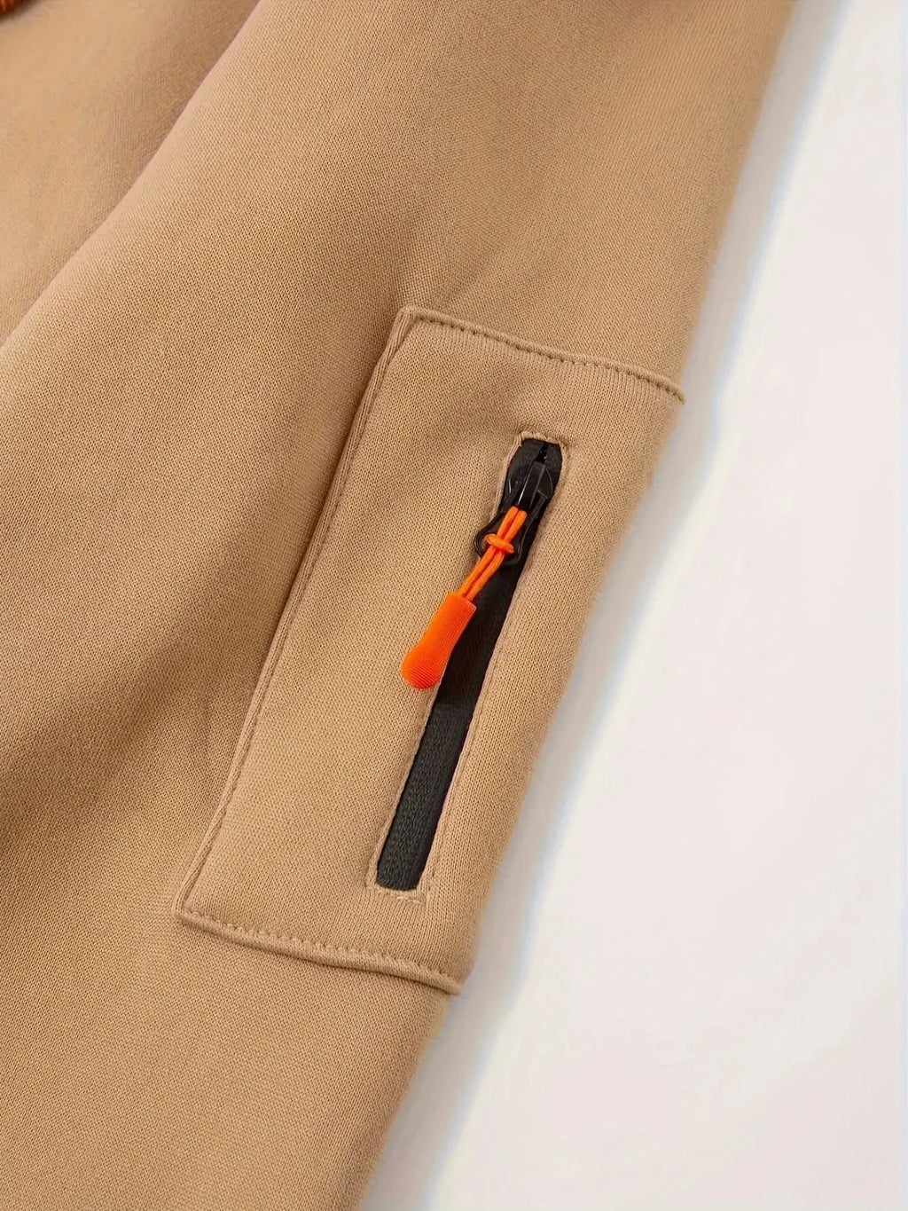 Hoodie invierno – buzo oversize con capucha y múltiples bolsillos