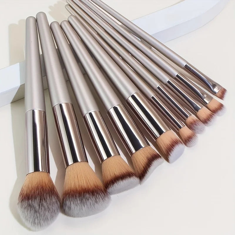 Set de 10 pinceles de maquillaje champagne dorado – profesional para rostro y ojos