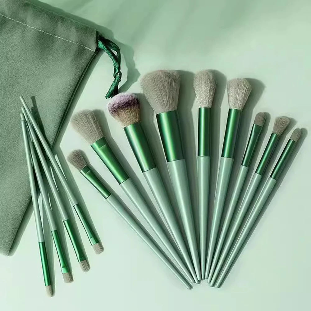 Set profesional de 13 pinceles de maquillaje – ultra suaves y portátiles con estuche