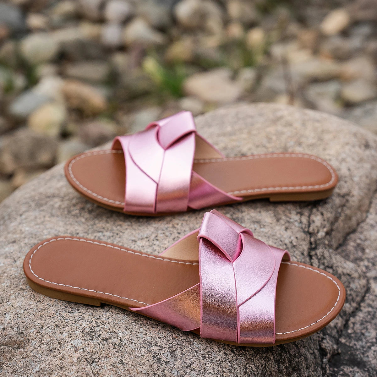 Sandalias planas mujer – color sólido, punta abierta y talles grandes