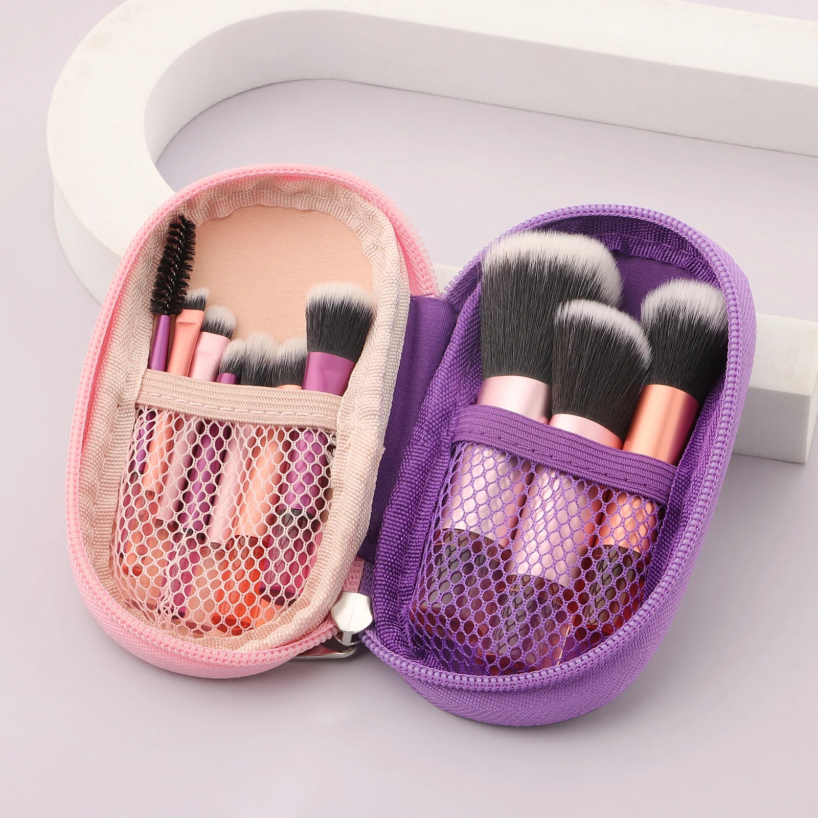 Set de 10 pinceles de maquillaje mini – multifuncionales con estuche portátil