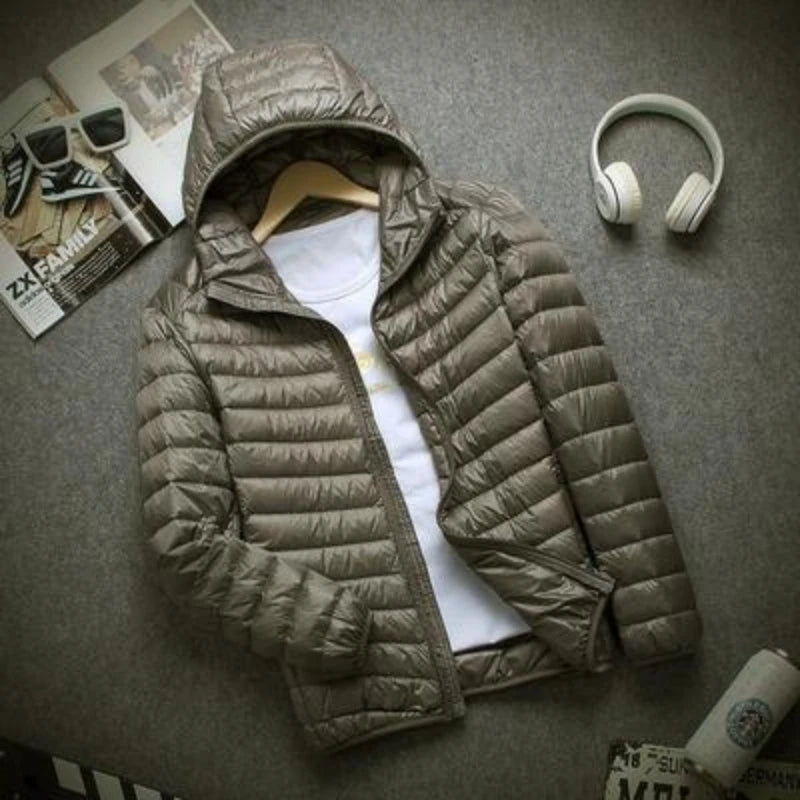 Campera de plumas hombre otoño/invierno – con capucha, super ligera y slim fit