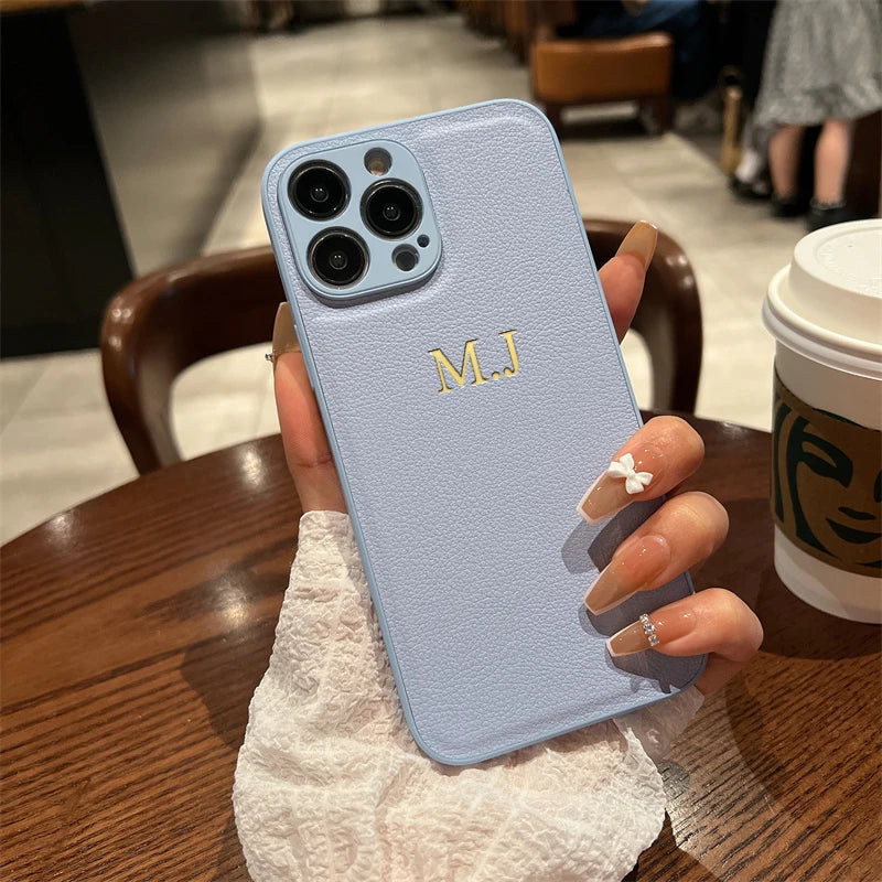 Funda personalizada para iPhone – cuero con nombre e iniciales para modelos 11 a 17