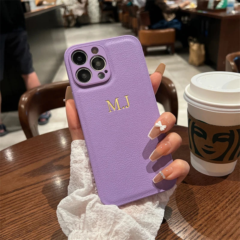 Funda personalizada para iPhone – cuero con nombre e iniciales para modelos 11 a 17