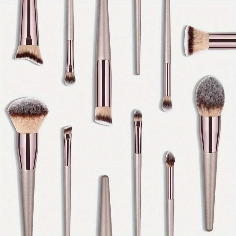 Set de 10 pinceles de maquillaje champagne dorado – profesional para rostro y ojos